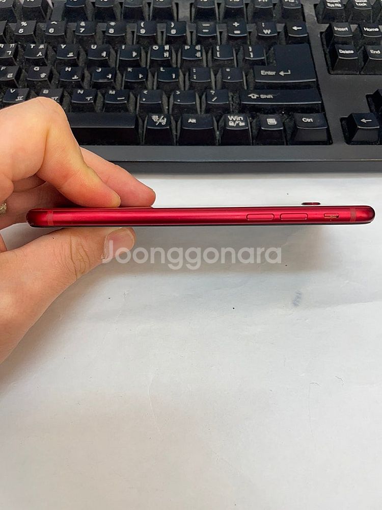 아이폰SE3 레드 128GB 상태좋은 중고26만팝니다.--6