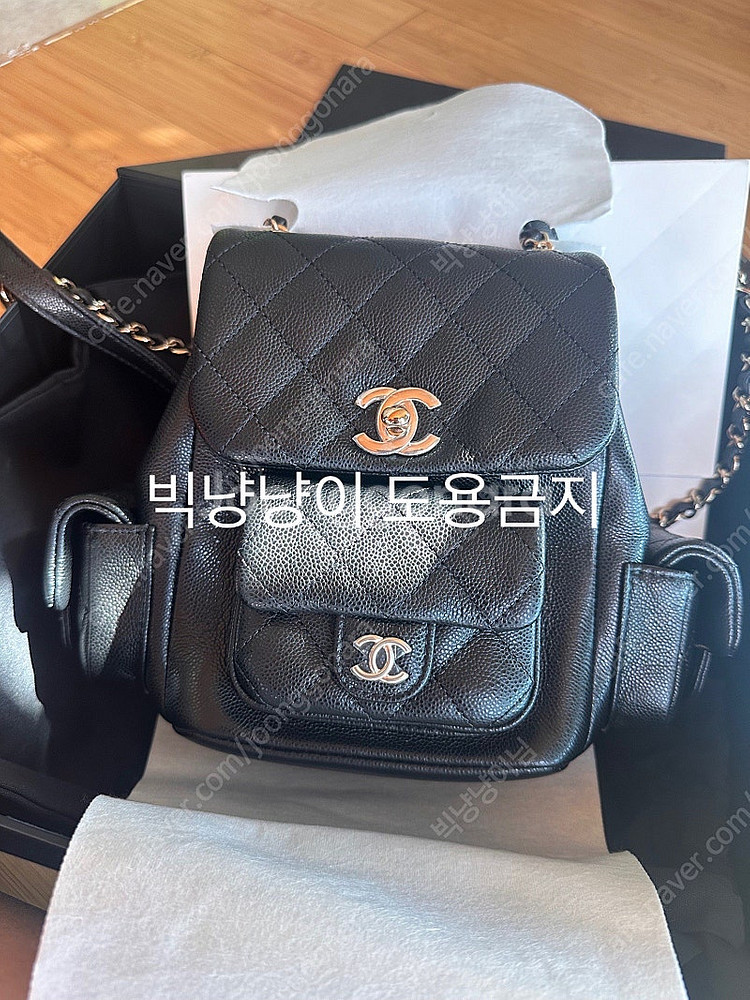 샤넬 듀마 쓰리포켓 백팩 스몰 블랙 새상품--0