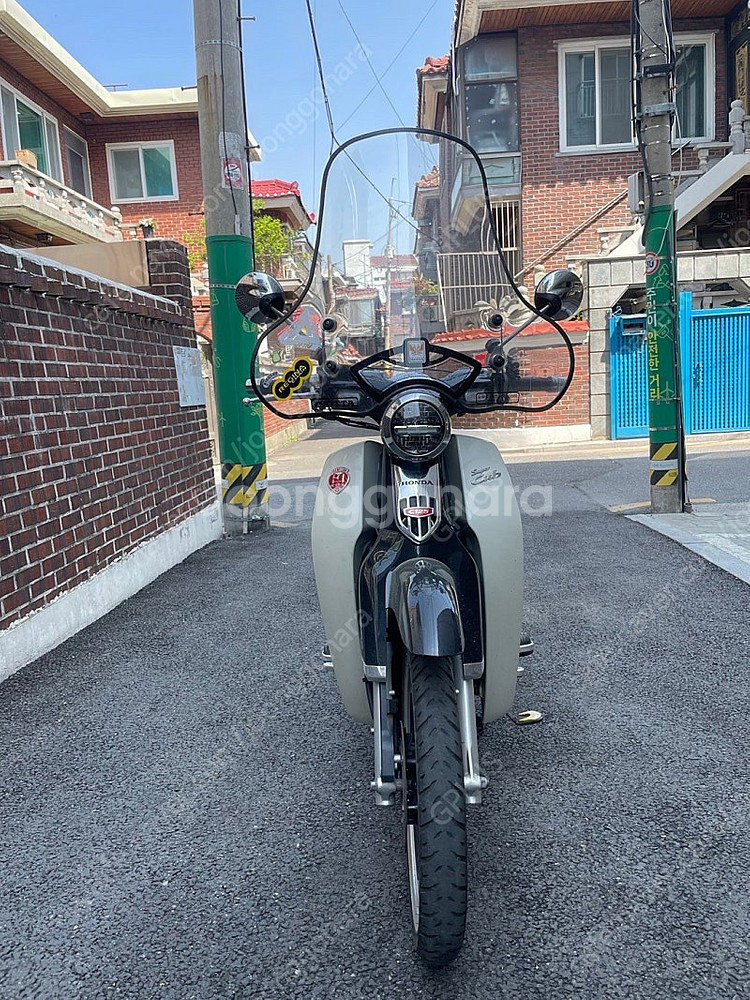 혼다 슈퍼커브 c125 블랙색상 20년식 판매합니다.--0