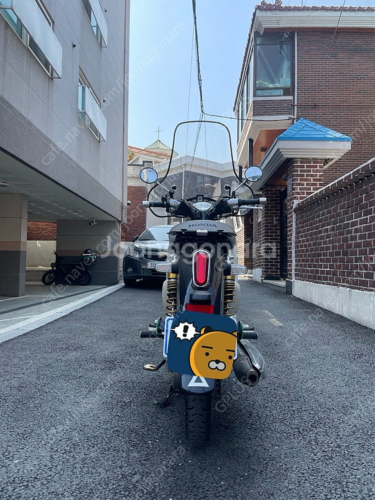 혼다 슈퍼커브 c125 블랙색상 20년식 판매합니다.--3