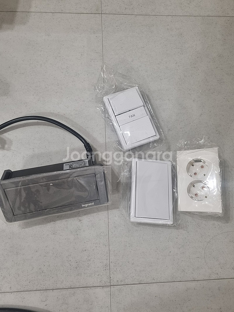르글랑 멀티회전 2구 콘센트 베코 보노 스위치--0