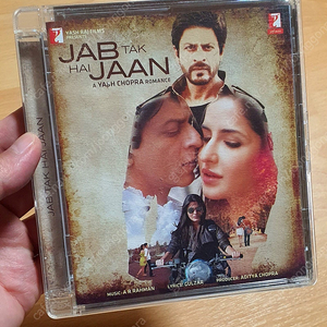 샤룩칸의 Jab tak hai jaan OST CD 팝니다.