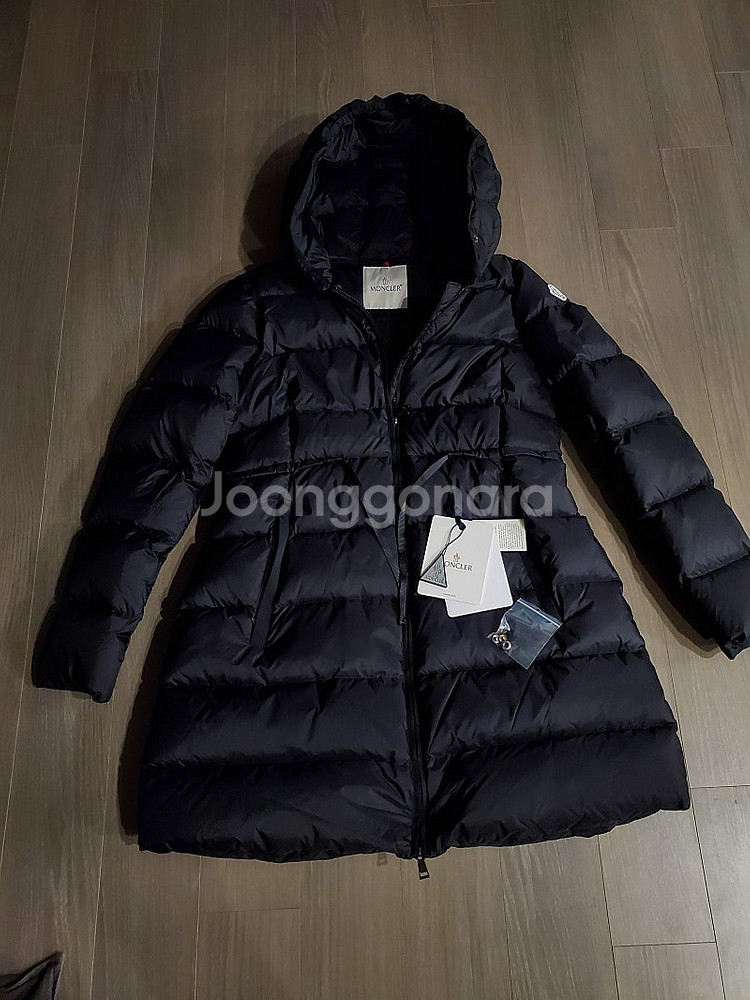 새제품 몽클 경량 패딩--9