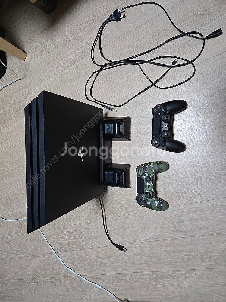 ps4 pro 6.72버전 7218 1tb 팝니다--1