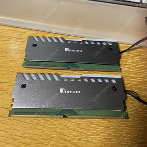 삼성 DDR4 16gb + 존스보 램 방열판