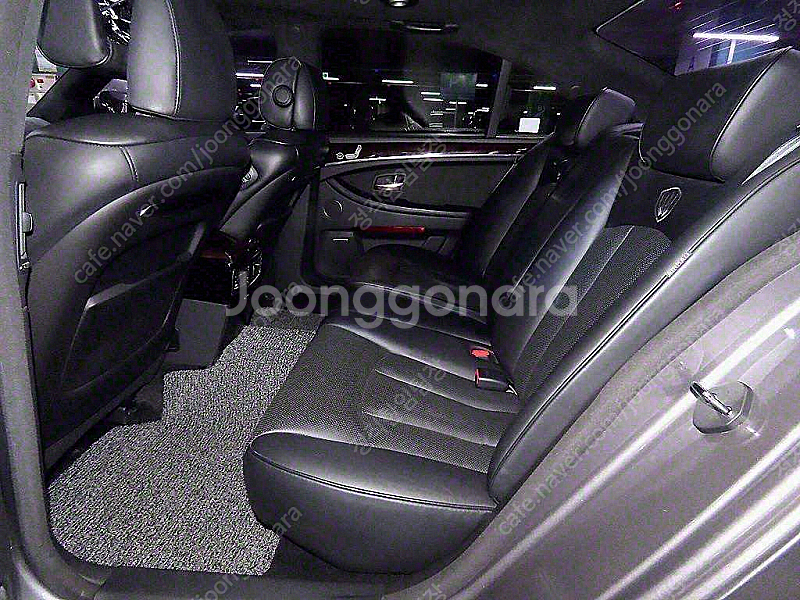 KG모빌리티(쌍용) 뉴체어맨W 가솔린 4WD CW700...--6