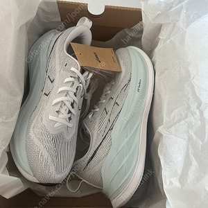 아식스 슈퍼블라스트2 쿨그레이 팝니다 (265)