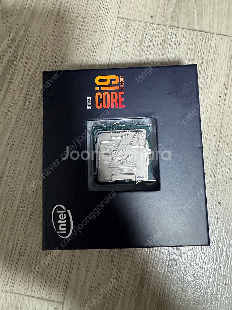 [판매] 인텔 i9-9900k CPU 축구공케이스 풀박...--1