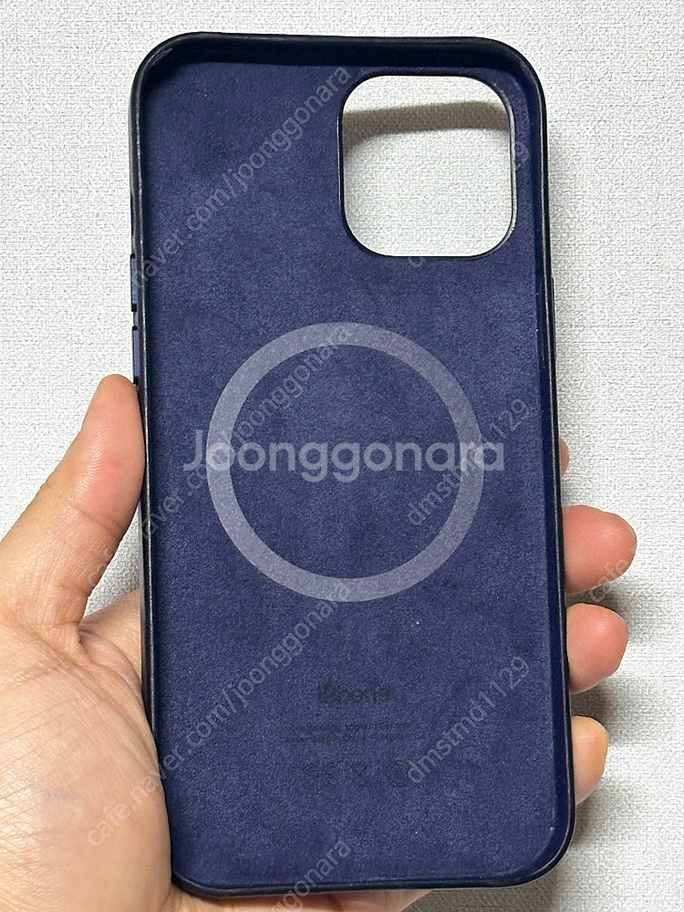 아이폰 12pro max 애플정품 케이스 팝니다.--1