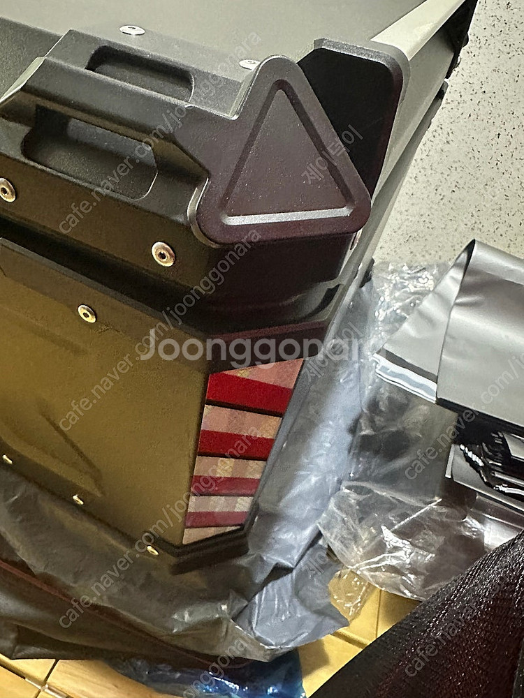 알루미늄 탑박스 83리터 미사용 (열쇠,브라켓 포함) ...--5