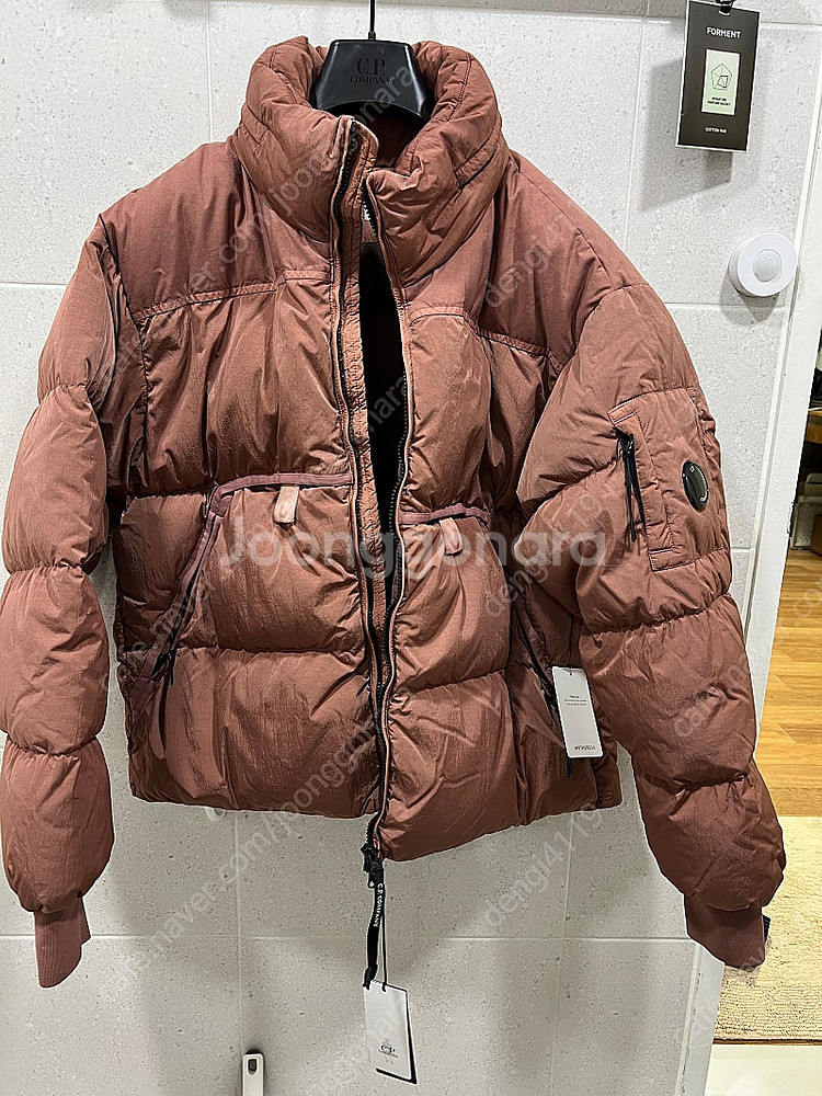 CP컴퍼니 에코 크롬 R 믹스 다운 재킷 48사이즈--1