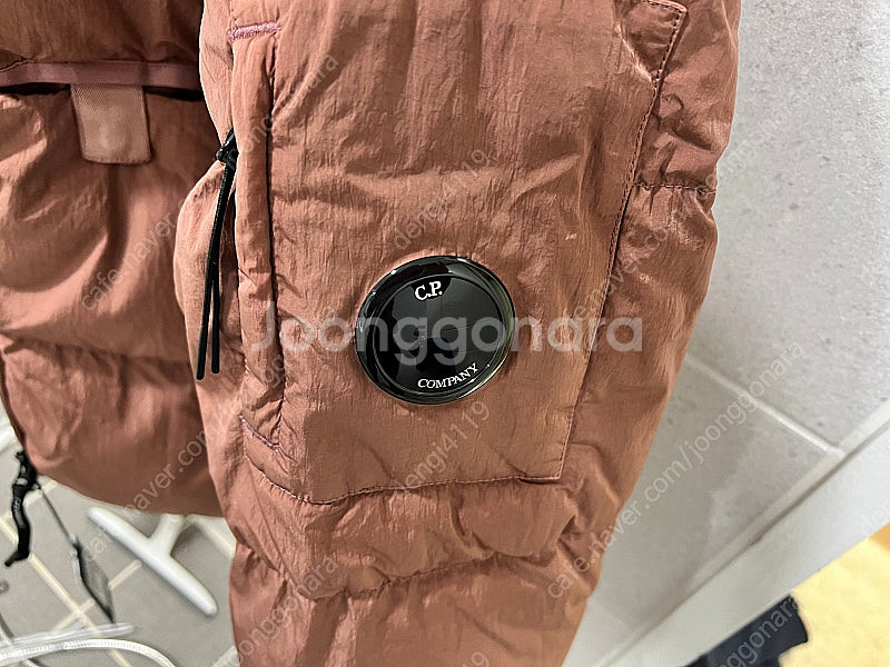 CP컴퍼니 에코 크롬 R 믹스 다운 재킷 48사이즈--2