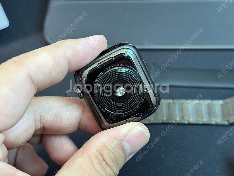 애플워치SE 40mm 스페이스그레이 팝니다.--3