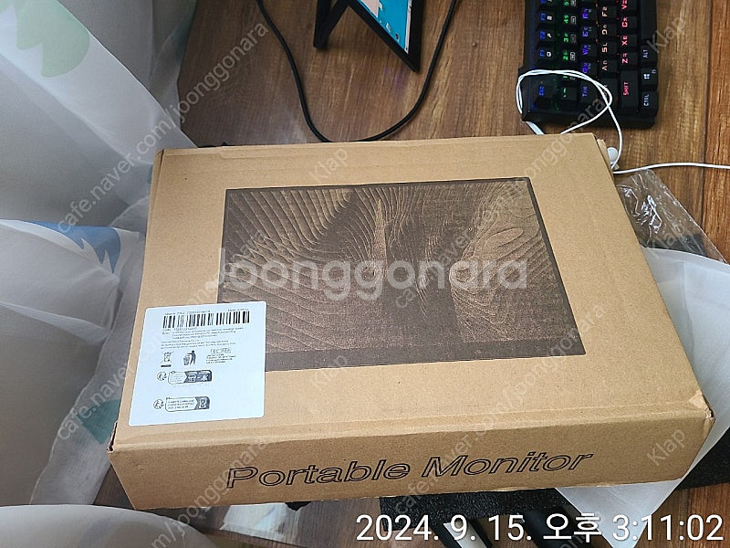 4k 포터블모니터 14인치 팝니다--3