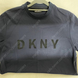 DKNY 반팔티셔츠