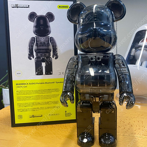 (가격인하) 신품급 베어브릭 블루투스 스피커 BE@RBRICK AUDIO 400% SMOKE 스모크 판매합니다