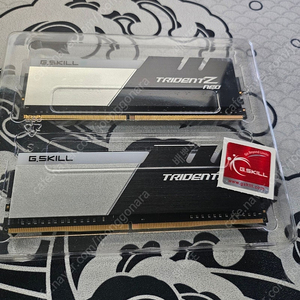 지스킬 DDR4 CL16 트라이던트Z NEO 16gb(8x2) 판매합니다.