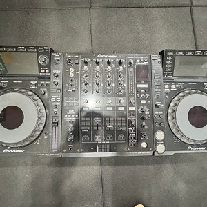 파이오니어 cdj2000nexus , djm900 셋트판매합니다.엠오디오 BX8 스피커도 판매합니다.