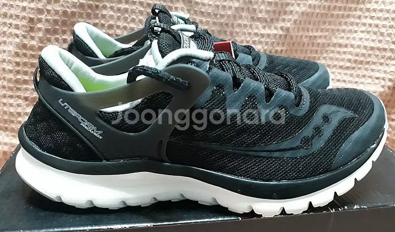 써코니 러닝화 225사이즈 만원(새상품)--0
