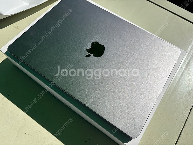 상태좋은 맥북 에어 m2 실버 8GB 512 판매합니다--0