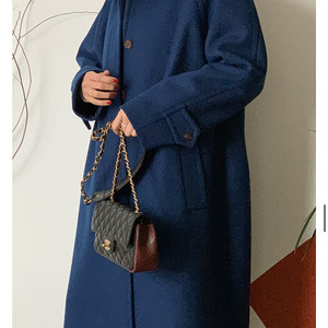 Atelier De Cemoment Carries's Classic Raglan Sleeve Wool Coat, 38사이즈