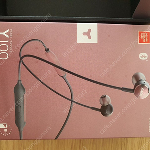 AKG Y100