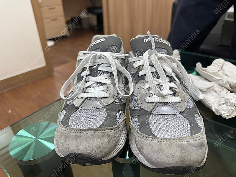 뉴발란스 992 grey 260사이즈 팝니다.--1