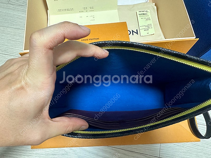 루이비통 클러치 포쉐트보야주 에피--2