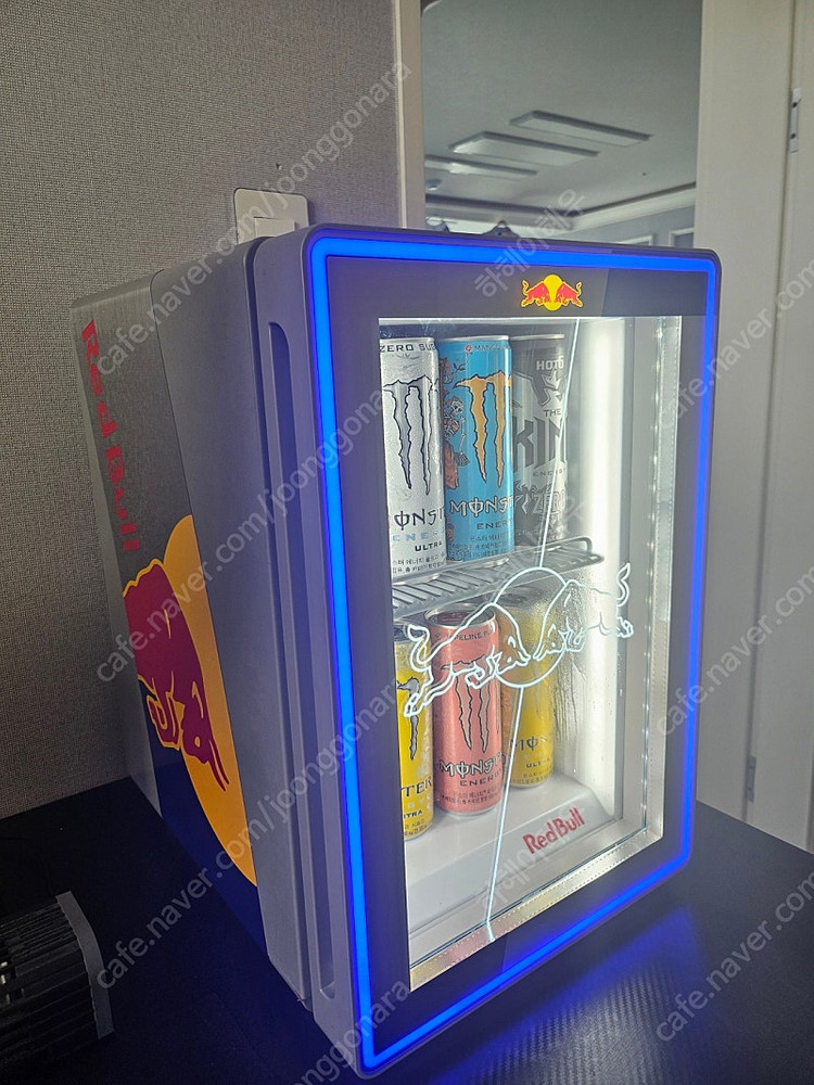 신형 레드불 냉장고 팝니다. 이미지