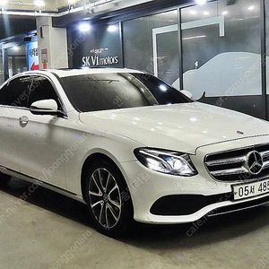 벤츠 E-클래스 W213 E300 4MATIC 아방가르드 판매합니다 ★