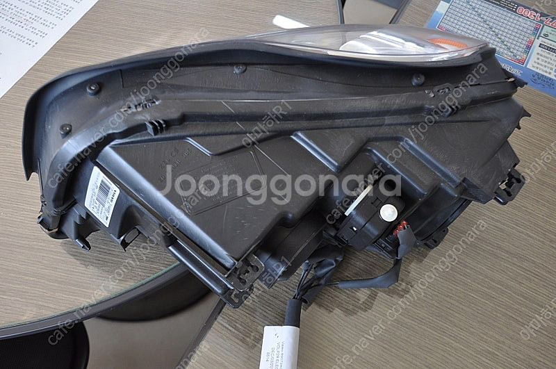 볼보XC90 헤드라이트(조수석,우측)판매 03년~14년...--2