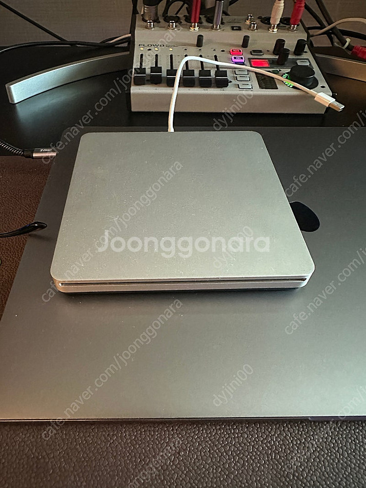 애플 수퍼드라이브 cd롬--0