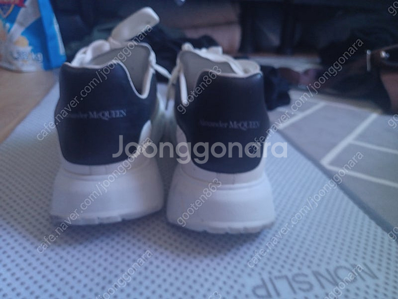 알렉산더맥퀸 코트로우탑11만--0