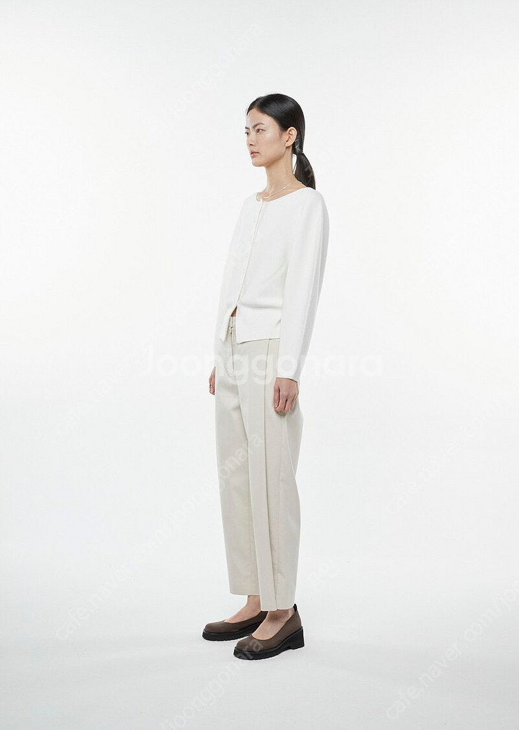 AMOMENTO 아모멘토 WHOLEGARMENT ROU...--1