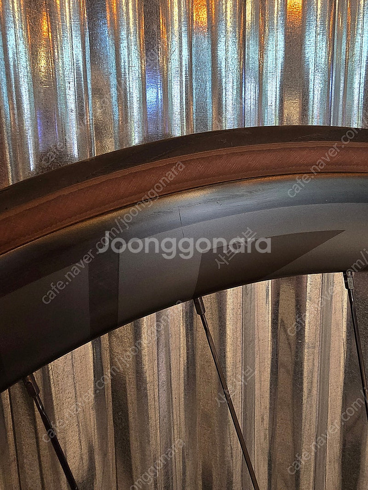 짚(zipp) 303 SE 카본 휠셋 A급 팝니다. (...--5