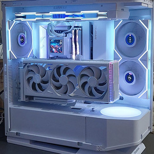 7800x3D 4080 super strix white