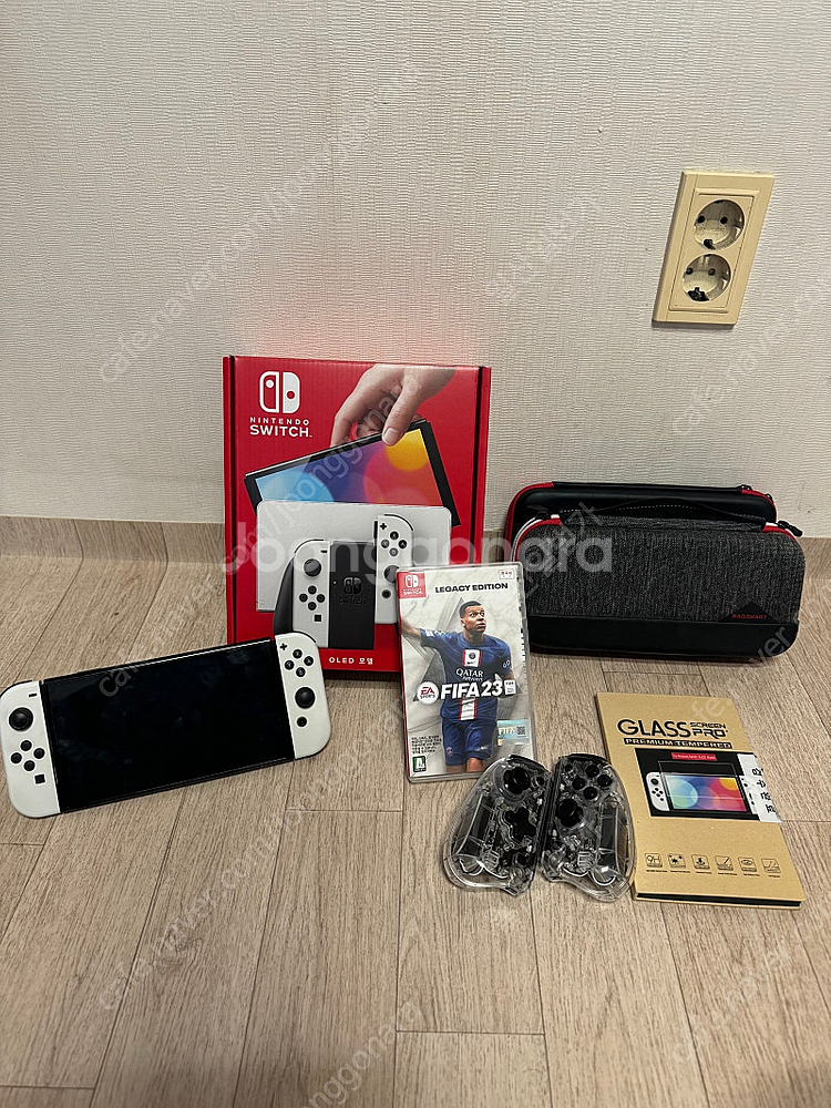 스위치 OLED 화이트 + 피파23 + 조이콘 등 주변...--1