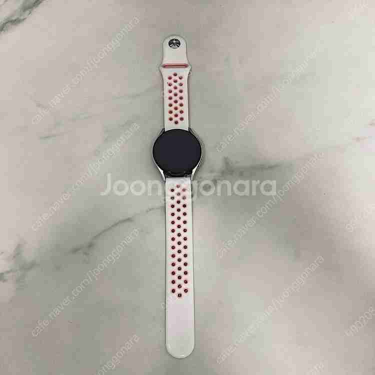 갤럭시 워치5 실버 40mm 케이블포함 6만5천원 판매...--1