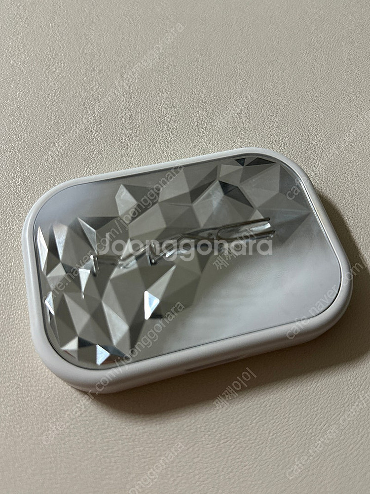 *가격인하[맥]홀리데이 스퀼 골스 아이섀도우 팔레트*택...--1