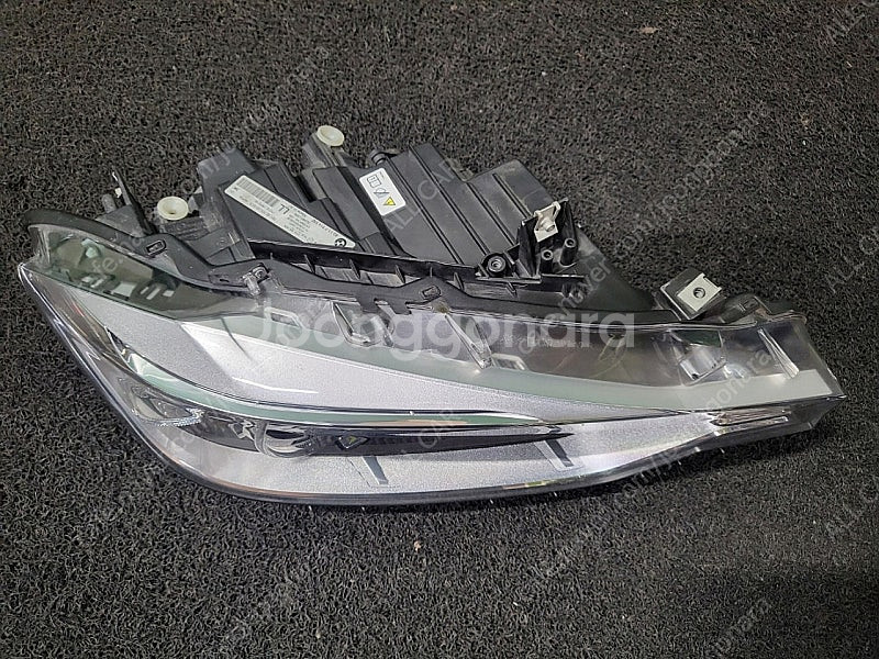 2279 BMW F30 3시리즈 라이트 조수석 상단브라...--4