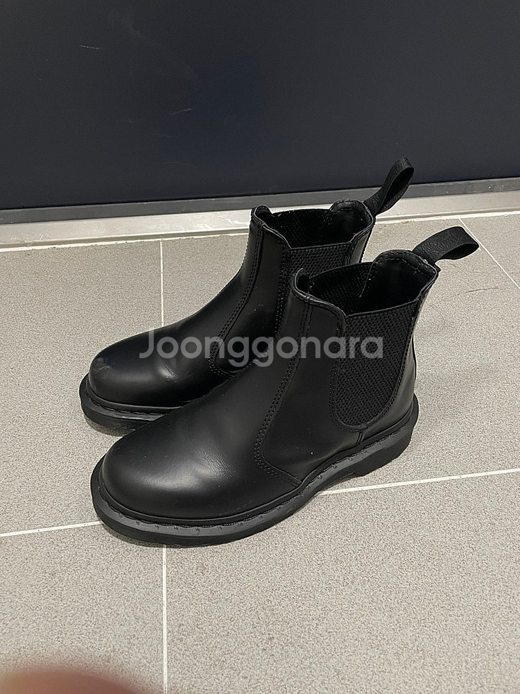 닥터마틴 첼시 2976 스무스 모노 230mm--2