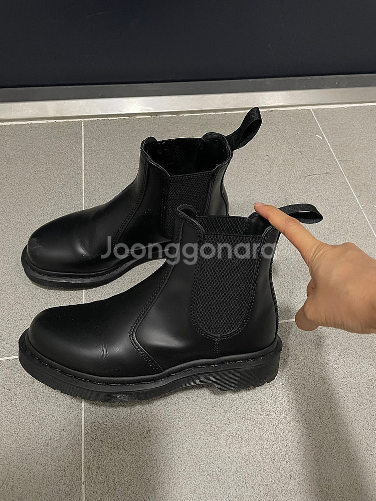 닥터마틴 첼시 2976 스무스 모노 230mm--3