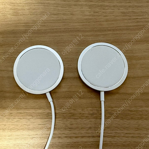 애플 정품 Magsafe 충전기(1m) 팝니다.