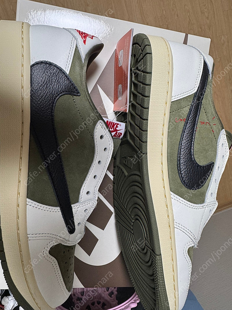 나이키 조던 1 트래비스 스캇 올리브 275 판매합니다--2