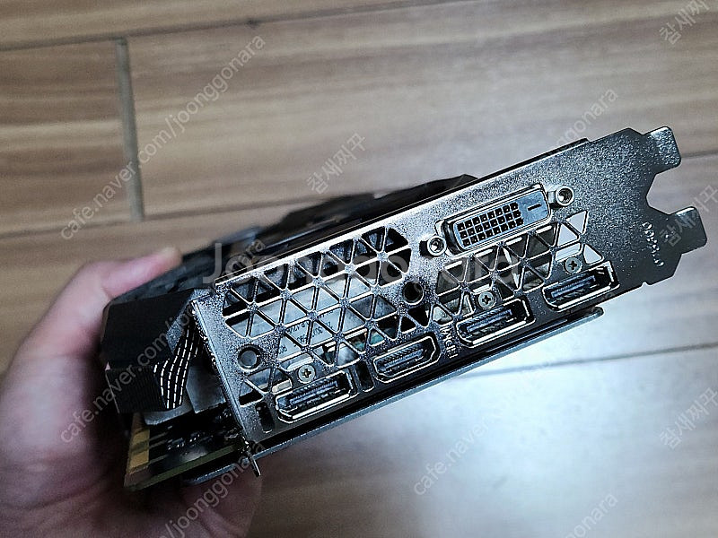 ZOTAC GTX 1070 8GB 그래픽 카드 팝니다.--3