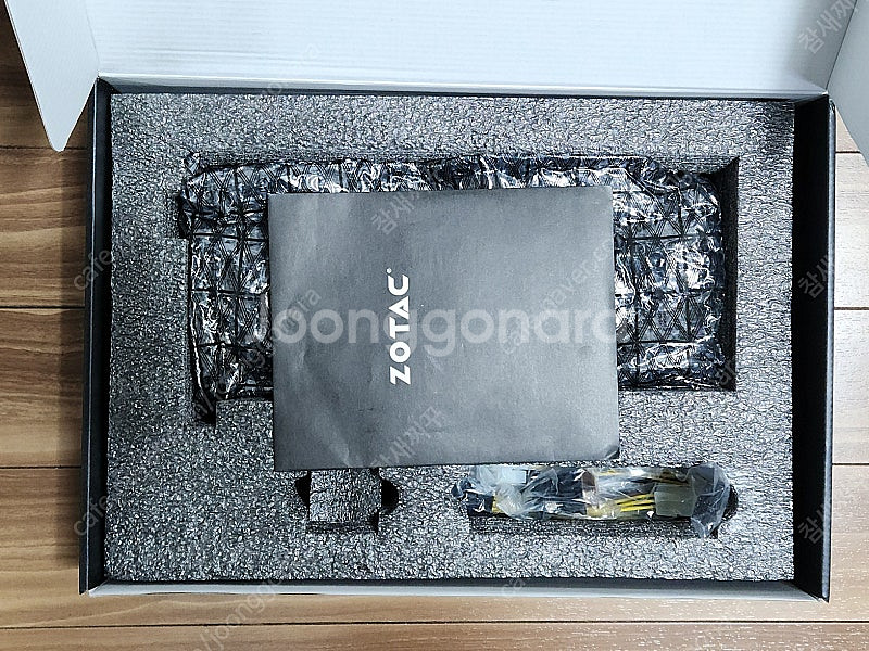 ZOTAC GTX 1070 8GB 그래픽 카드 팝니다.--6