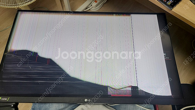 액정파손된 27gn750 부품용으로 팝니다--4