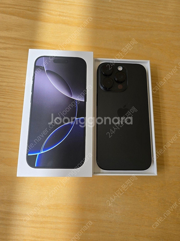 아이폰16프로블랙티타늄128gb 자급제폰판매합니다--0