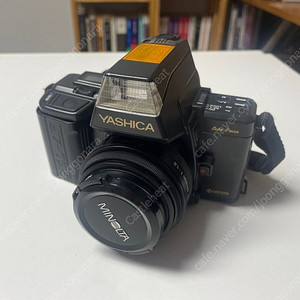 Yashica 230 AF