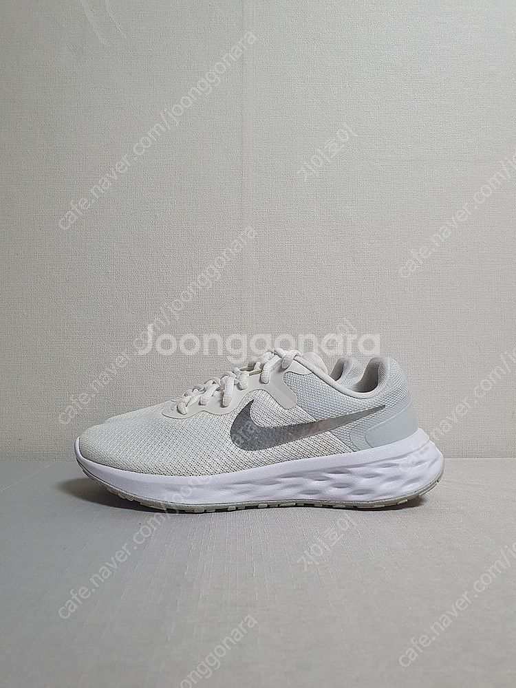 무료배송 230mm 나이키 레볼루션 6 NN 메탈릭 실...--0